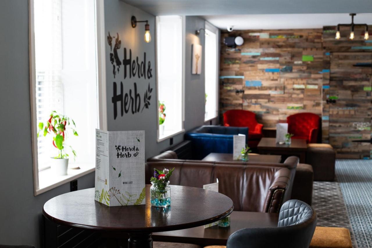 Hardwick Arms Отель
